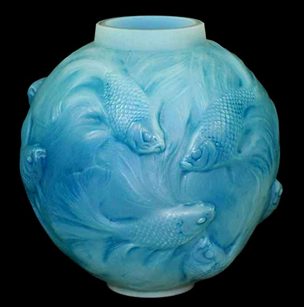 Lalique--Formose--Art-Deco-fish-vase-white-and-opalescent-glass…---French---Glass---Carter-s-Price-Guides-to-Antiques-and-Collectables